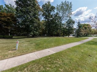 Ridgeline Ct, Strongsville, OH 44136