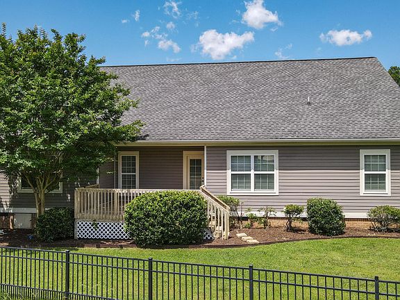 5th image of 1716 Derby Ln