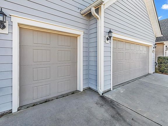 2nd image of 6060 Trieste St.