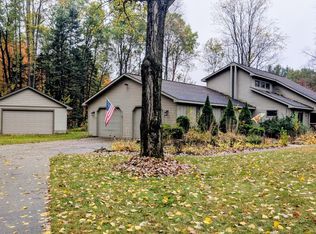 2256 Whitetail Dr, Cadillac, MI 49601