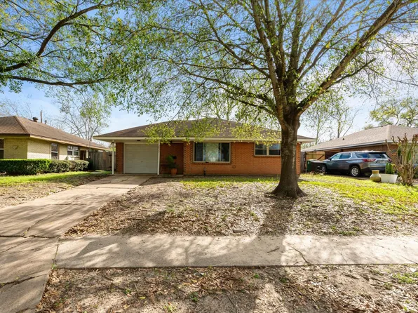 2423 Metz St, Houston, TX 77034
