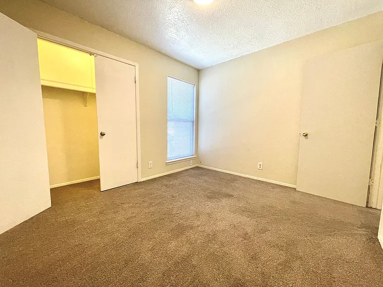 4601 Carlisle Blvd NE — Photo 5