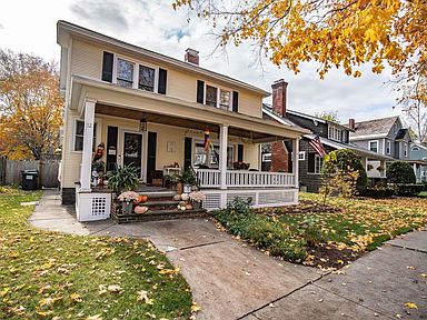 32 Coolidge Ave Glens Falls Ny 12801 Zillow