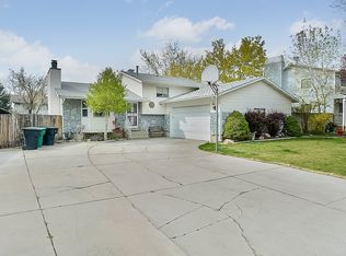 5304 S Lucky Clover Ln, Murray, UT 84123