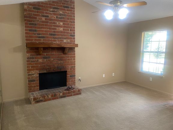 4th image of 204 Centennial Dr