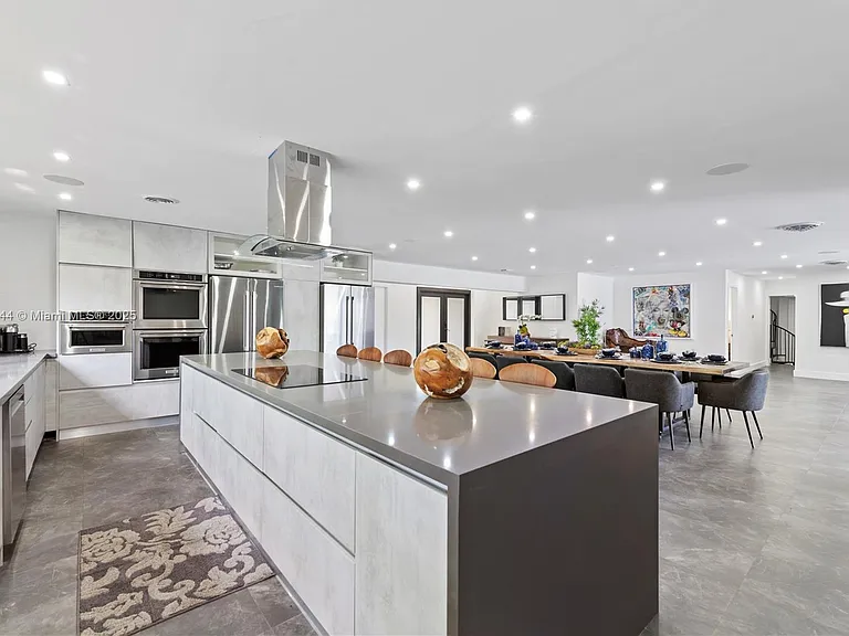4322 Polk St — Photo 10