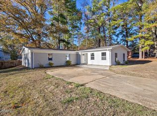 1106 Post Rd, Clinton, MS 39056