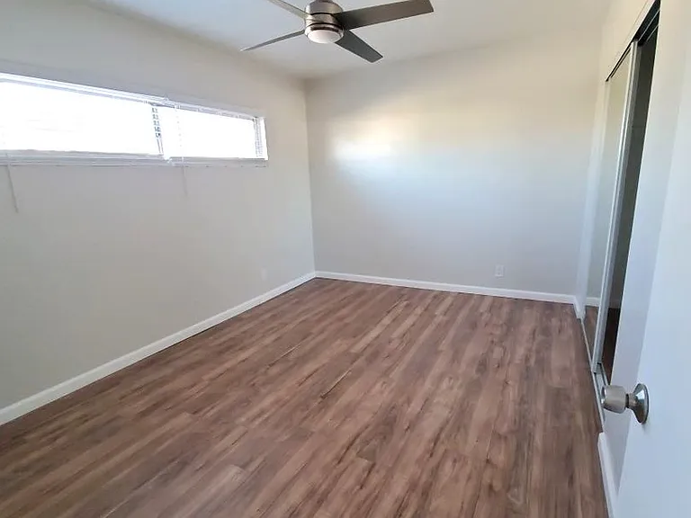 5475 Homeside Ave — Photo 4