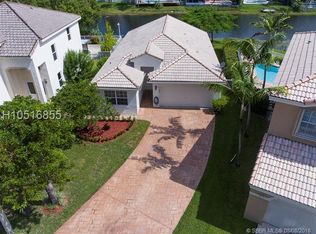 10545 SW 13th Ct, Pembroke Pines, FL 33025