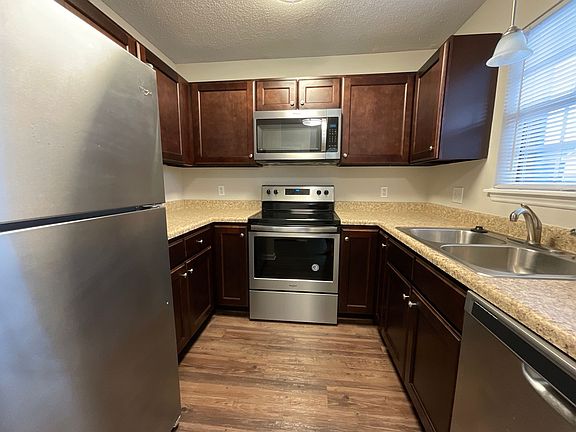 2nd image of 2707 Meridian Dr #2742-1