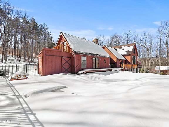 5th image of 65 Johnny Cake Hill Rd
