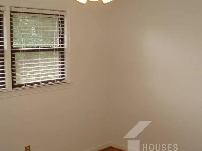 27 Flower Dr — Photo 12