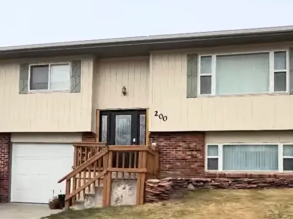 200 Columbine Dr, Casper, WY 82604