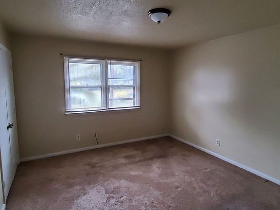 2nd image of 1509 Glenside Dr #C
