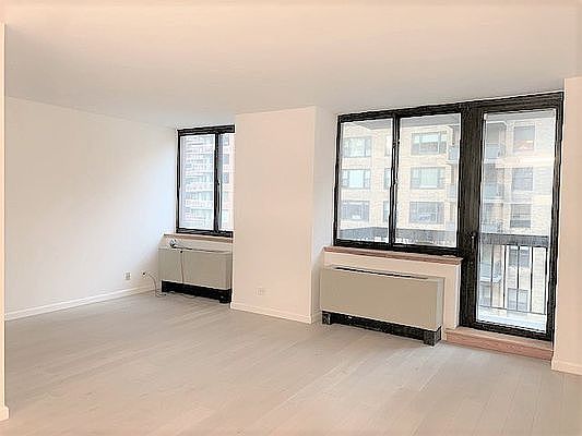 1st image of 250 E 40th St APT 7D