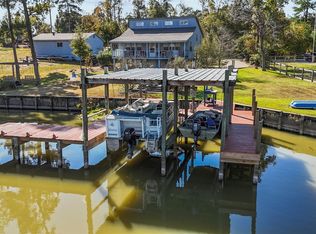 1161 Creeklake Dr, Onalaska, TX 77360