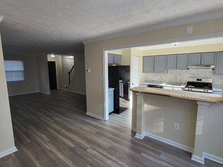 26 Sylvan Park Ct — Photo 10
