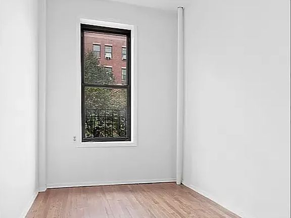 5th image of 14 Maujer St APT 11