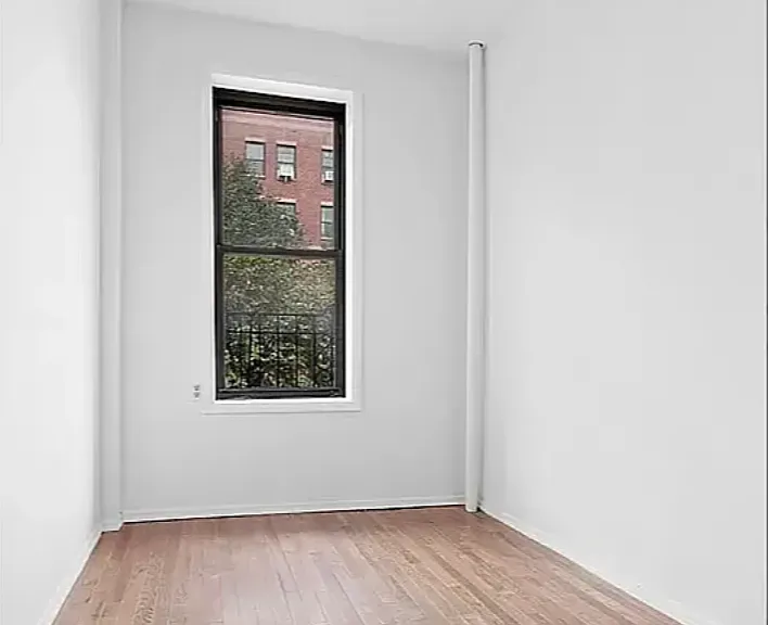 14 Maujer St #11 — Photo 5