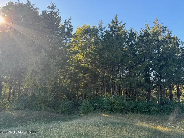 4624 Edward St, Jefferson City, MO 65101