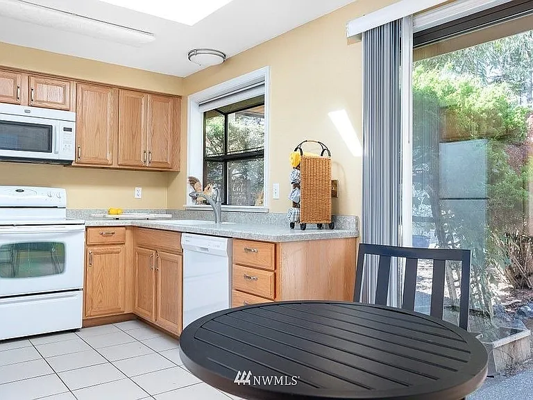 685 NW Atalanta Way #2 — Photo 6