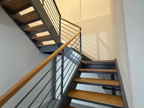 123 Parkside Avenue image 8 of 25