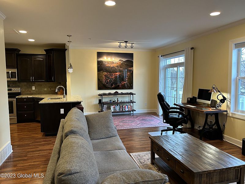 2nd image of 3206 Admirals Walk Drive