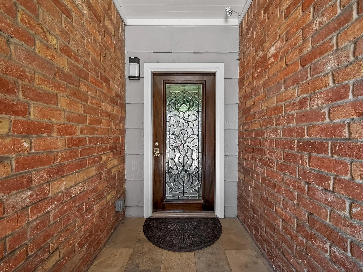 3 bed, 2.0 bath, 1789 sqft, $2,300 — Photo 3