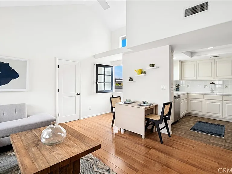 117 Marine Ave — Photo 23