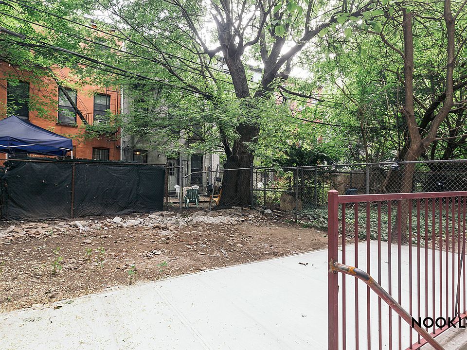 1st image of 484 Gates Ave #113