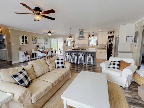 5th image of 17348 Livermore Ct