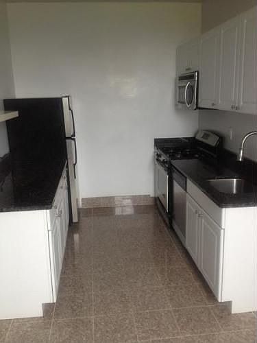 1st image of 941 Washington Ave APT 6E