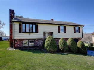 16 Andrews Ct, Bristol, RI 02809
