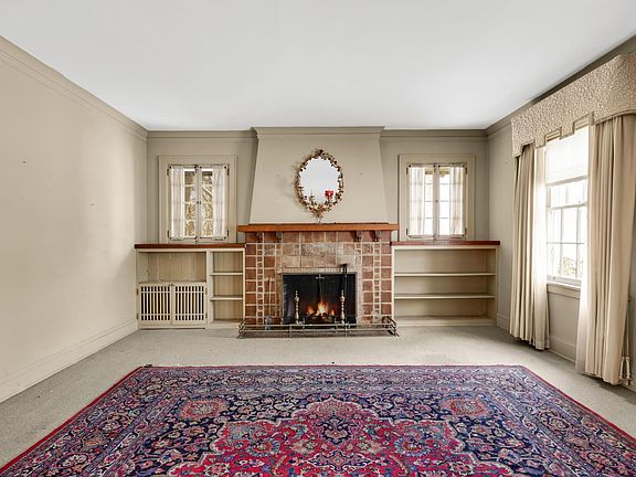 4th image of 4517 Moorland Ave