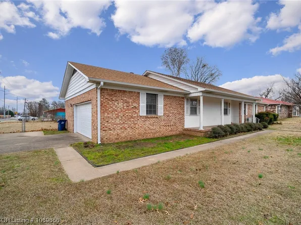 7701 Southridge Dr, Fort Smith, AR 72908