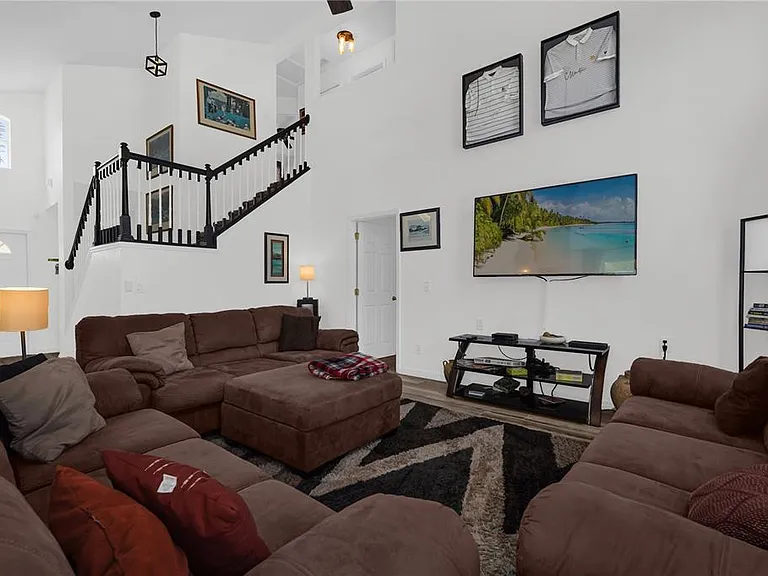 204 Gleneagles Dr — Photo 39