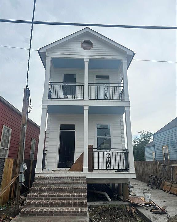 1st image of 2712 Josephine St