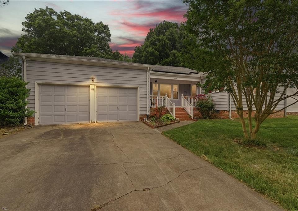 1st image of 219 Saddler Dr