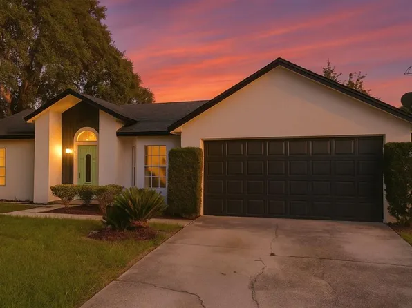 2830 Surf Dr, Deltona, FL 32738