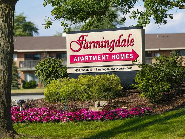 Farmingdale Apartments — Photo 31