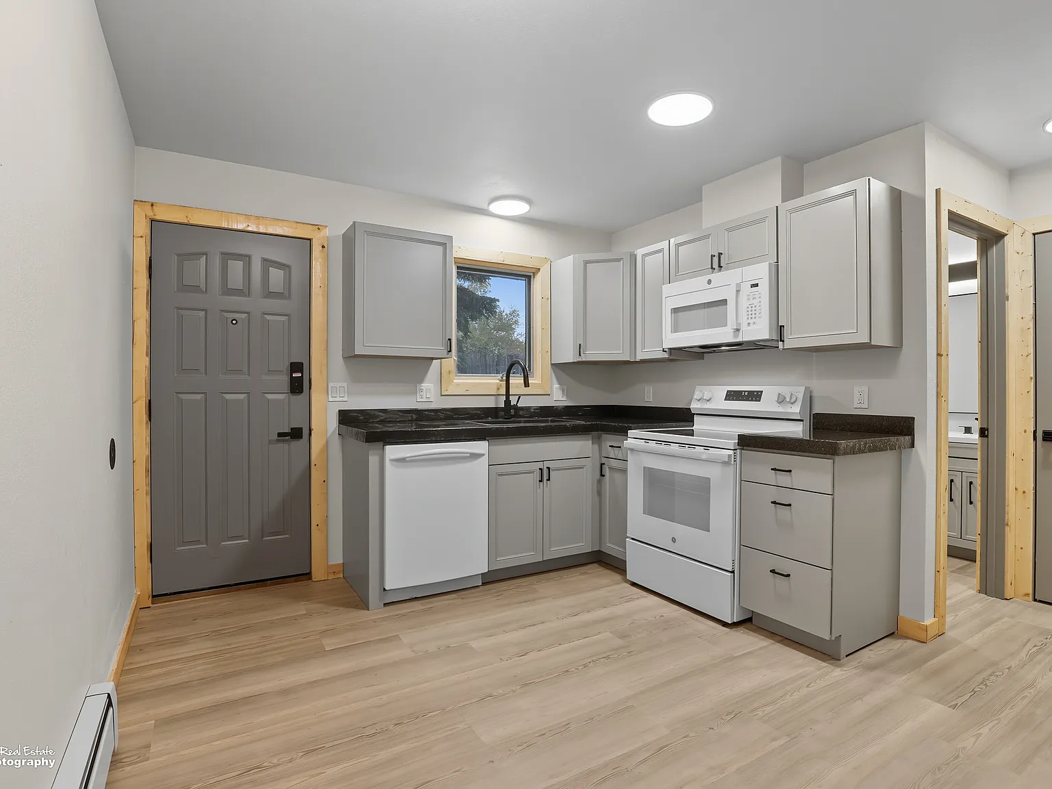 2 bed, 1.5 bath, 1127 sqft, $2,150 — Photo 1