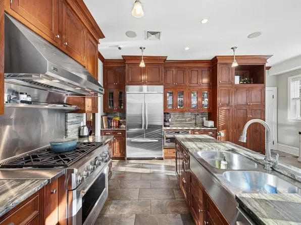 99 Bentley Avenue image 19 of 50