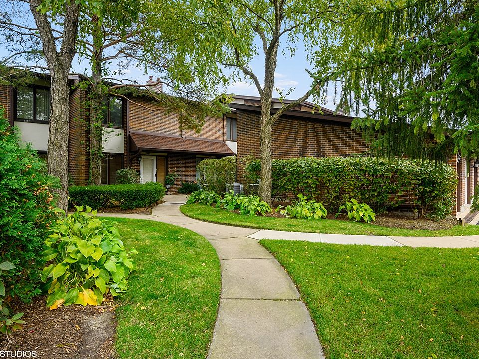1st image of 1081 Deerfield Pl