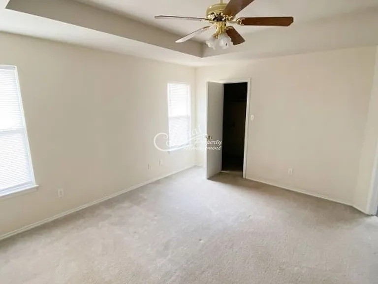 3109 Rampart Loop — Photo 9