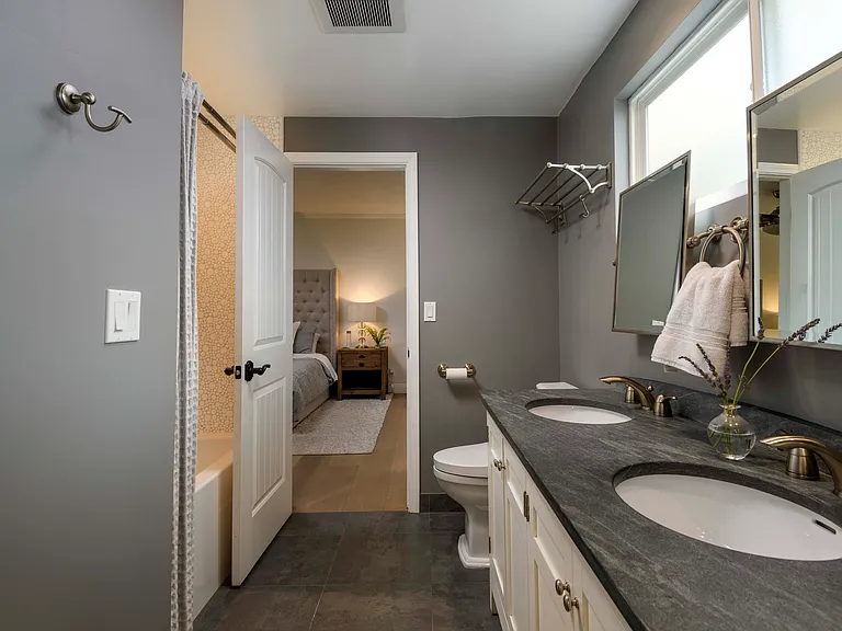 1521 Crestline Dr — Photo 12