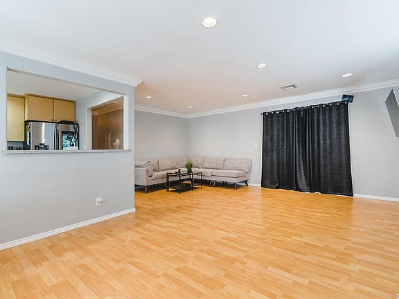 4th image of 9839 Haines Canyon Ave