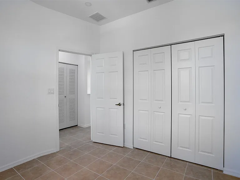 2851 W Prospect Rd #305 — Photo 20