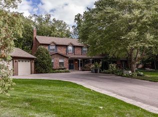 225 Shoreacres Rd, Burlington, ON L7L2H3