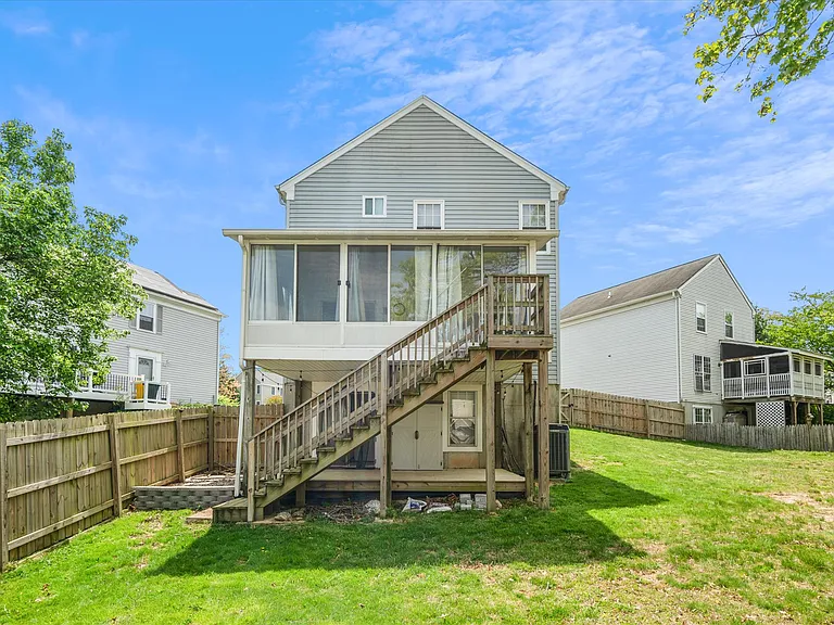 3594 Half Moon Gln — Photo 2