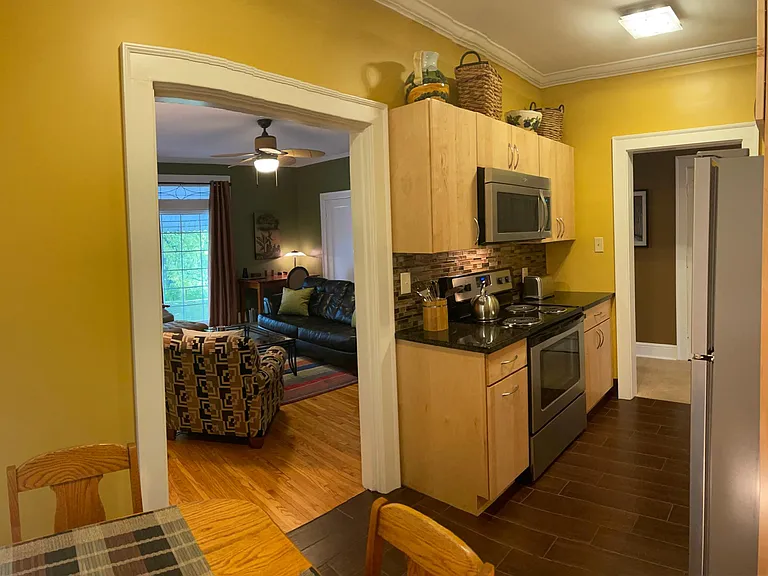 1154 Jefferson St #C — Photo 11